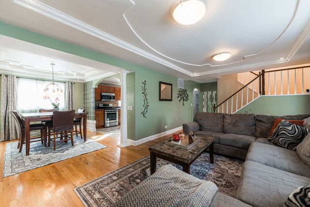 1691 Berkshire Street, Glendale Heights, IL 60139