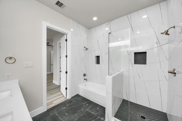 2016 Blodgett Street, Houston, TX 77004