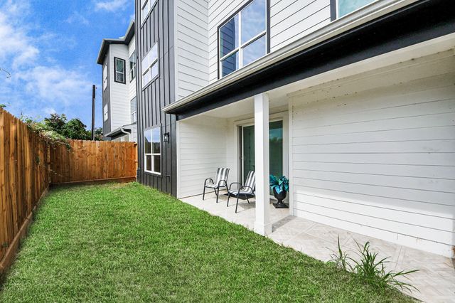 2016 Blodgett Street, Houston, TX 77004
