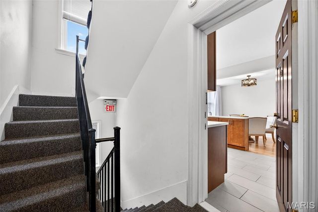 7745 Kingsbury Boulevard 22, St Louis, MO 63105