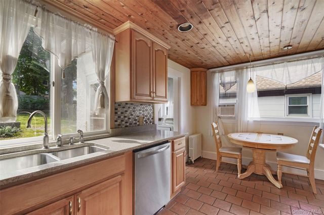 151 Columbus Avenue, Valhalla, NY 10595