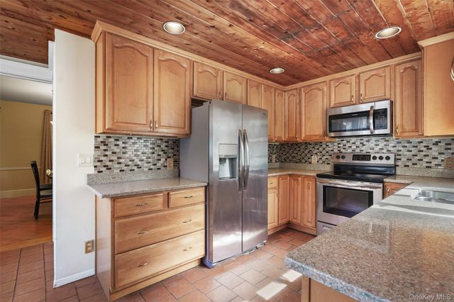 151 Columbus Avenue, Valhalla, NY 10595