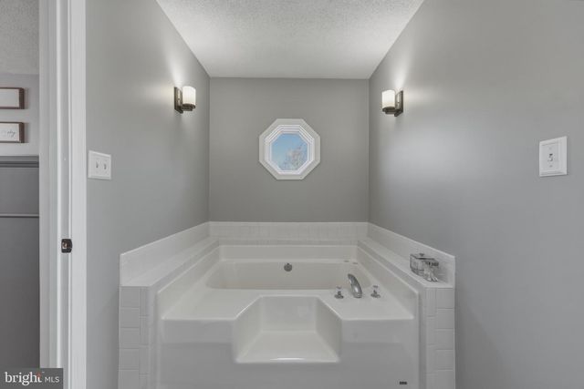 199 PRIMROSE DR, Martinsburg, WV 25404