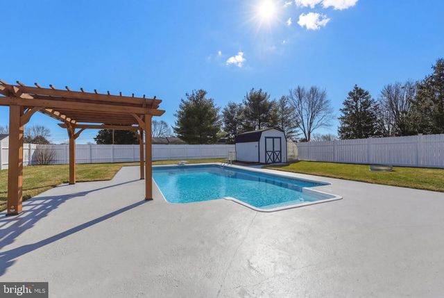 199 PRIMROSE DR, Martinsburg, WV 25404