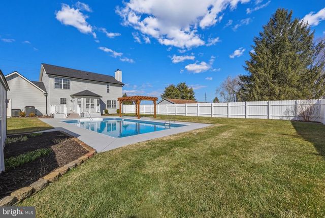 199 PRIMROSE DR, Martinsburg, WV 25404