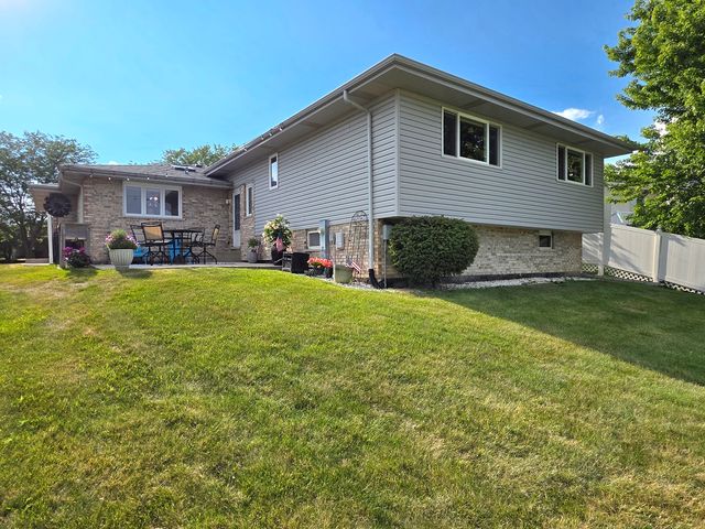 16519 Haven Avenue, Orland Hills, IL 60487
