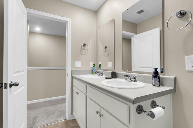 4613 Palm View Circle, North Charleston, SC 29418