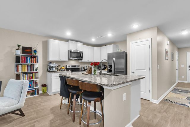 4613 Palm View Circle, North Charleston, SC 29418