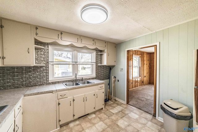 172 T E Mckinney Circle, Owens Cross Roads, AL 35763