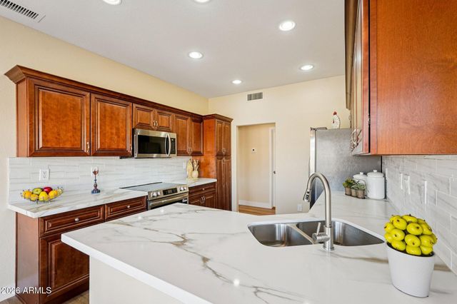 14520 W LAS BRIZAS Lane, Sun City West, AZ 85375