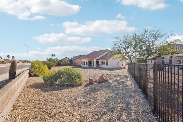 14520 W LAS BRIZAS Lane, Sun City West, AZ 85375