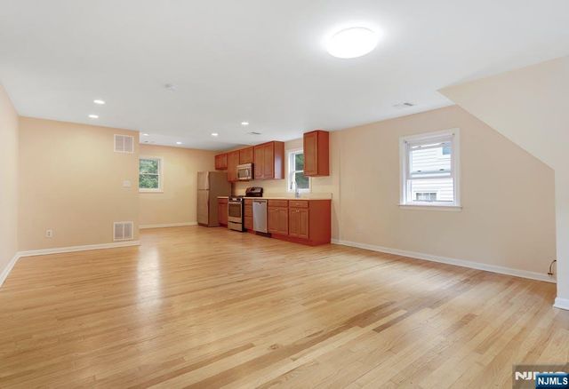 125 Lenox Avenue 2, Ridgewood, NJ 07450
