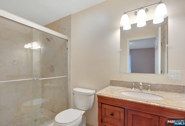 125 Lenox Avenue 2, Ridgewood, NJ 07450