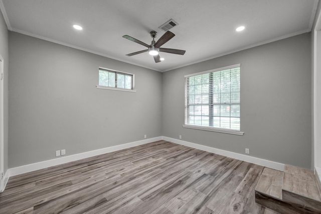 117 Broken Bough Lane, Conroe, TX 77304