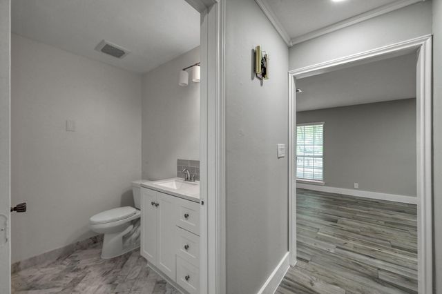 117 Broken Bough Lane, Conroe, TX 77304