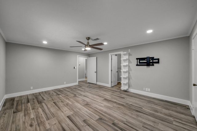 117 Broken Bough Lane, Conroe, TX 77304