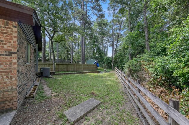 117 Broken Bough Lane, Conroe, TX 77304
