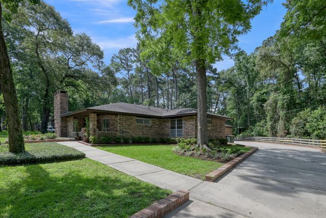 117 Broken Bough Lane, Conroe, TX 77304