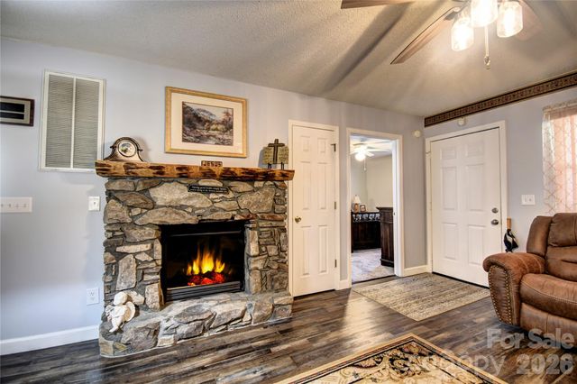 148 Market Street, Maggie Valley, NC 28751