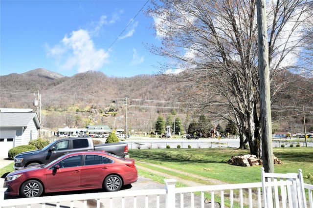 148 Market Street, Maggie Valley, NC 28751