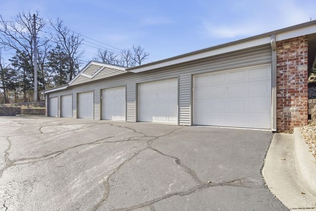 201 Golfview Drive 3-2, Branson, MO 65616