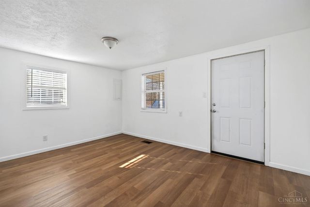 492 Seven Mile Avenue, New Miami, OH 45011