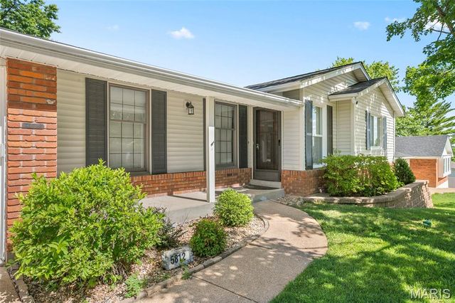 5812 Birch Hollow Drive, St Louis, MO 63129