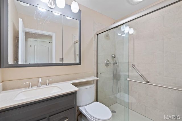 5812 Birch Hollow Drive, St Louis, MO 63129