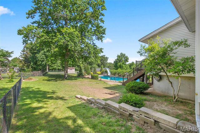 5812 Birch Hollow Drive, St Louis, MO 63129