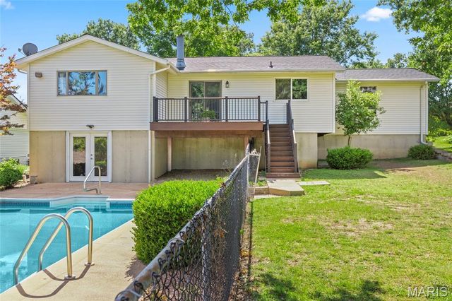 5812 Birch Hollow Drive, St Louis, MO 63129