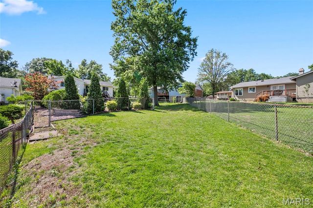 5812 Birch Hollow Drive, St Louis, MO 63129