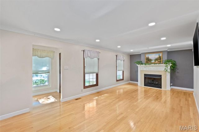5812 Birch Hollow Drive, St Louis, MO 63129