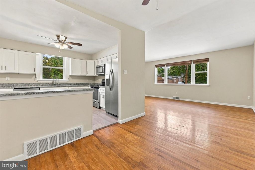 704 HILL RD, PHILADELPHIA, PA 19128 — exterior