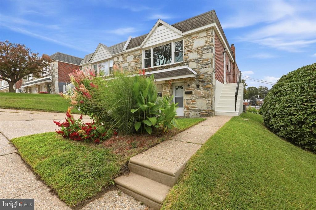 704 HILL RD, PHILADELPHIA, PA 19128 — photo 2