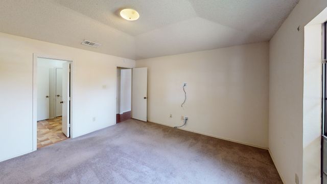 853 W Wintergreen Road, Lancaster, TX 75134