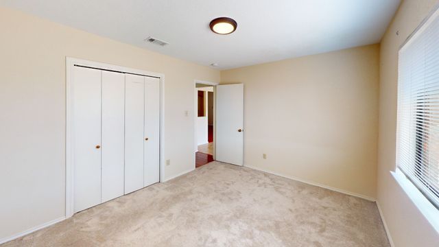 853 W Wintergreen Road, Lancaster, TX 75134