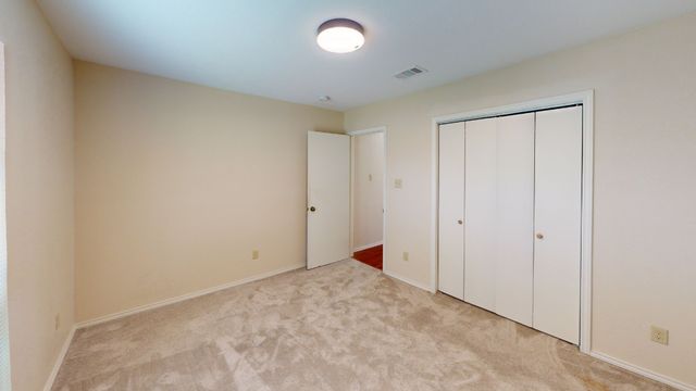 853 W Wintergreen Road, Lancaster, TX 75134