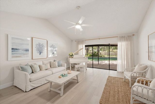 3408 CULLENDALE DRIVE, Tampa, FL 33618