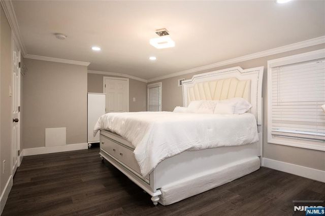 35 3rd Avenue, Little Falls, NJ 07424
