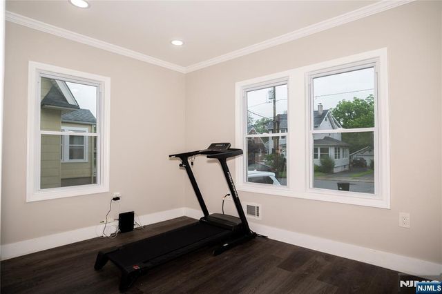 35 3rd Avenue, Little Falls, NJ 07424