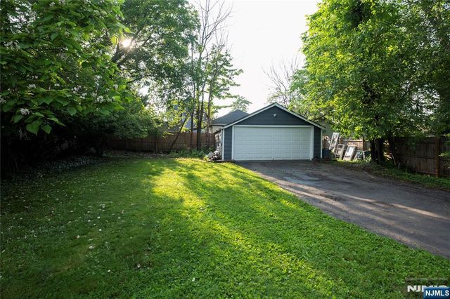 35 3rd Avenue, Little Falls, NJ 07424