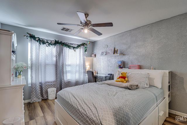 10000 Fitchburg Drive, Bakersfield, CA 93313