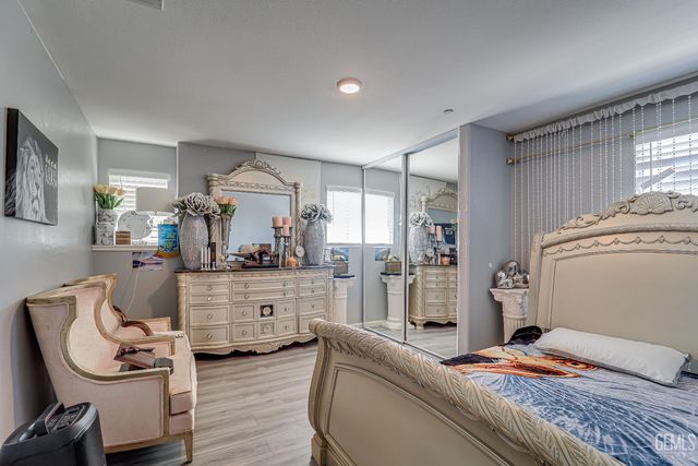 10000 Fitchburg Drive, Bakersfield, CA 93313