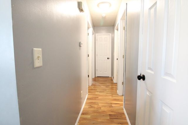 1060 Courtney Dr, Salina, KS 67401