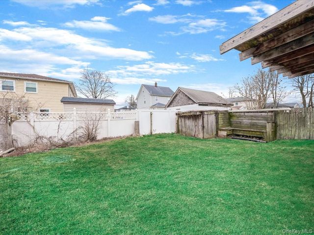 22 Mason Street, Hempstead, NY 11550