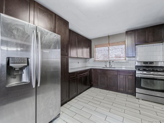 22 Mason Street, Hempstead, NY 11550