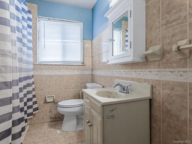 22 Mason Street, Hempstead, NY 11550