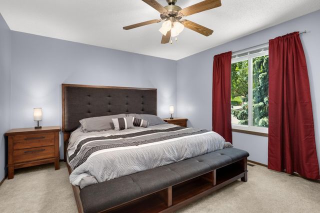 2201 Stroden Circle, Golden Valley, MN 55427