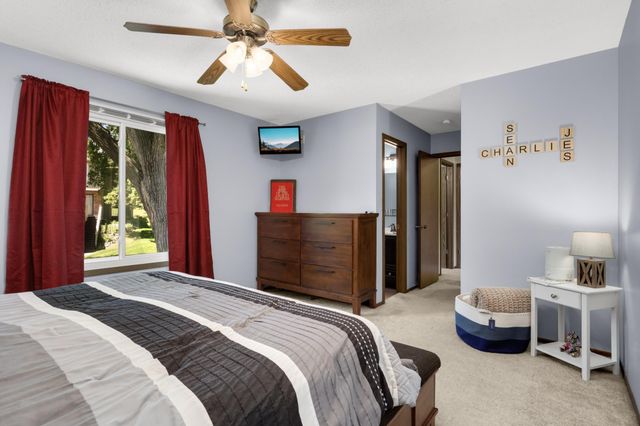 2201 Stroden Circle, Golden Valley, MN 55427