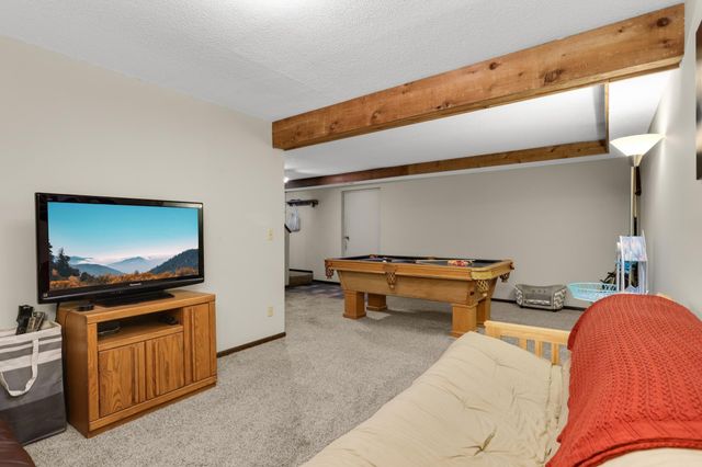 2201 Stroden Circle, Golden Valley, MN 55427